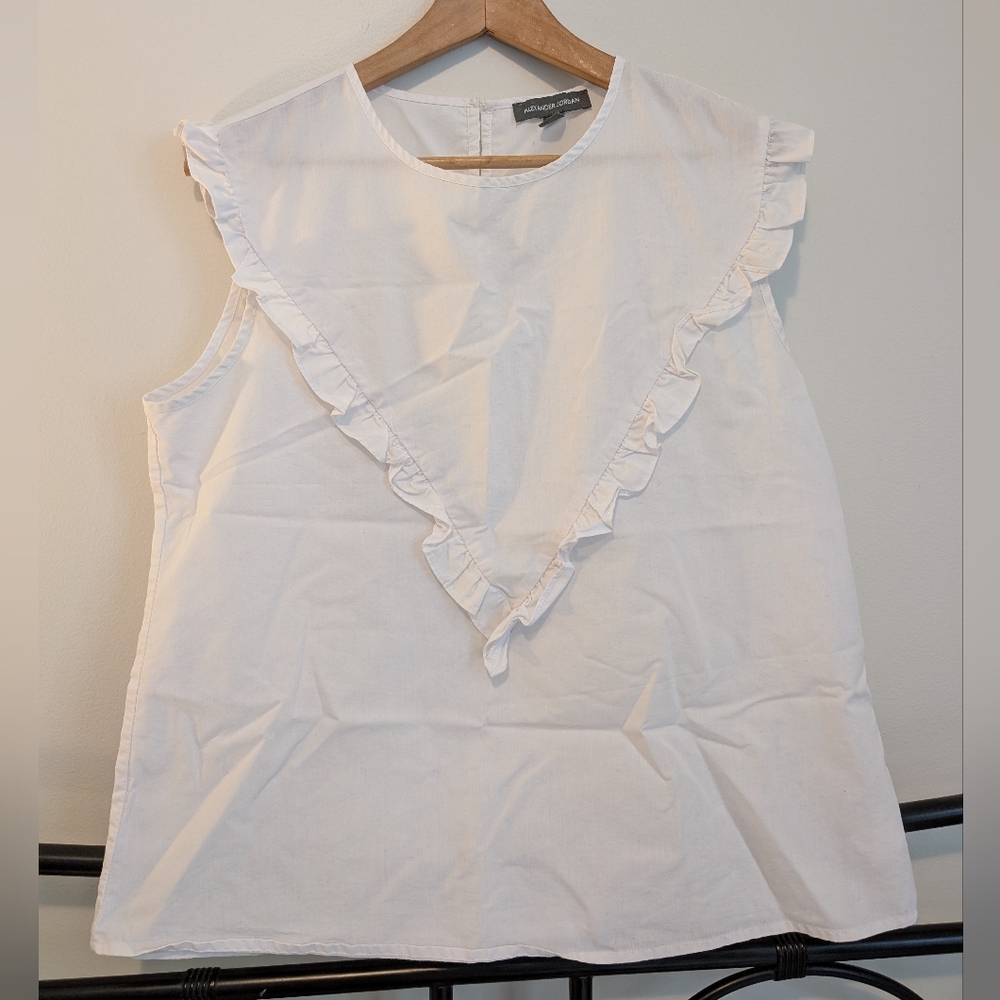 Chic White Ruffled Blouse
